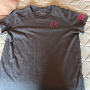UA pink and grey t shirt size L